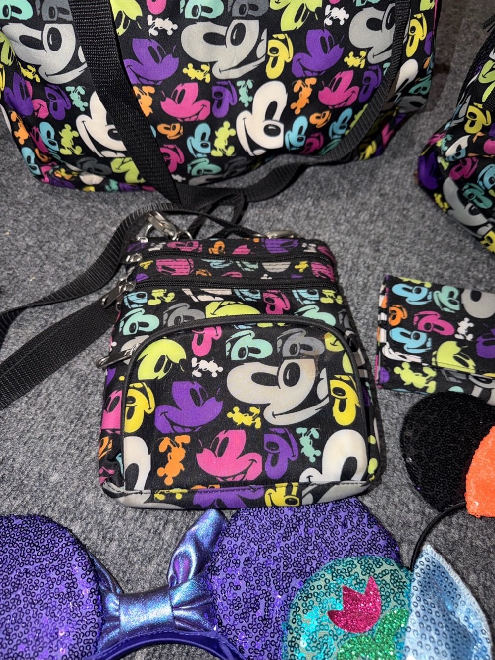 Disney Black Multicolor Mickey Faces 5-Piece Travel Bag Set - Picture 5 of 6